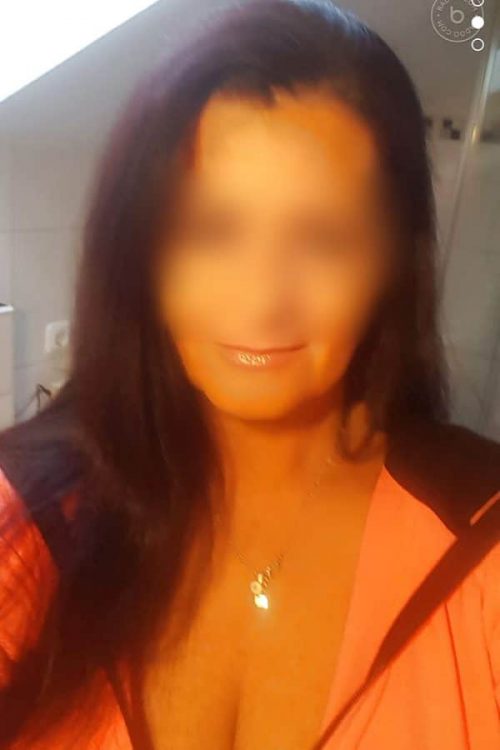 Rencontre une femme coquine mariée à Toulouse